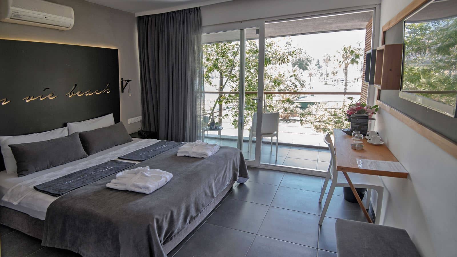 rooms-standard-room-main-building