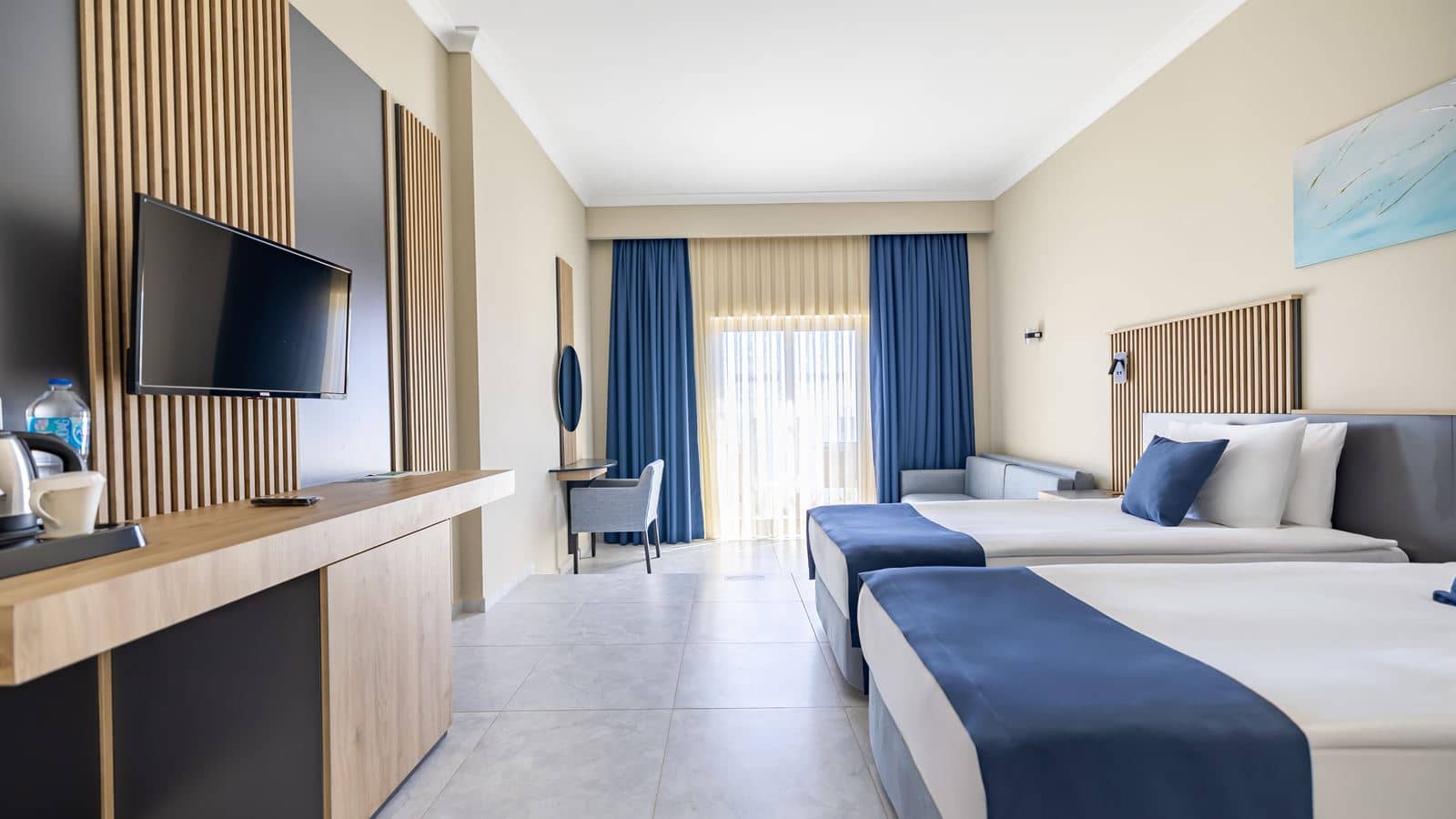 rooms-club-standard-land-view-room