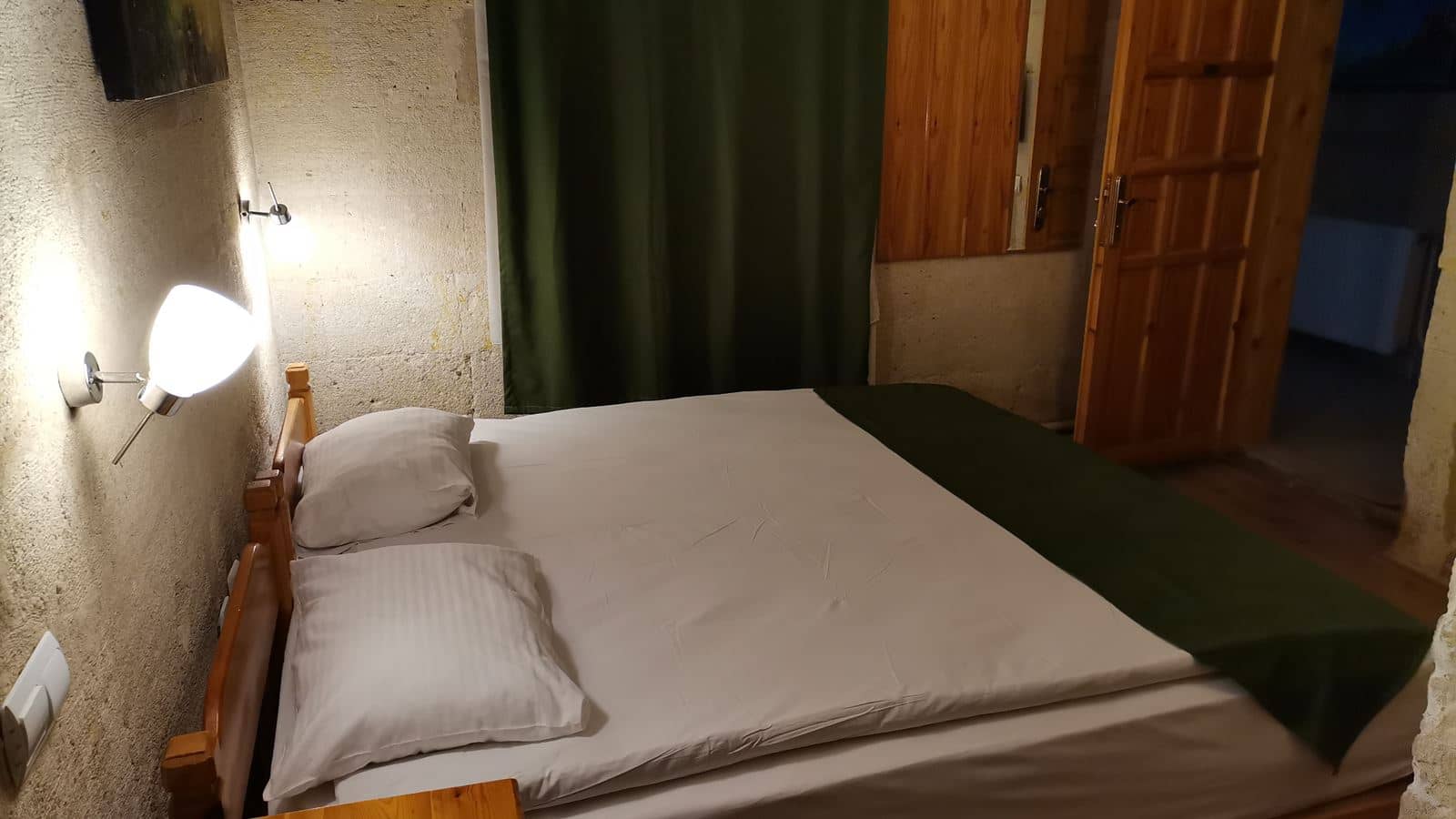 rooms-standard-room