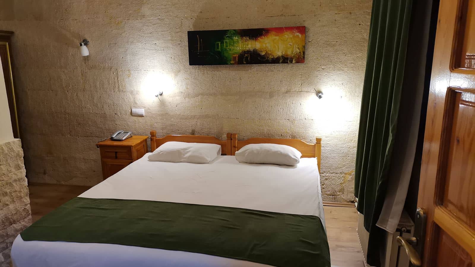 rooms-standard-room