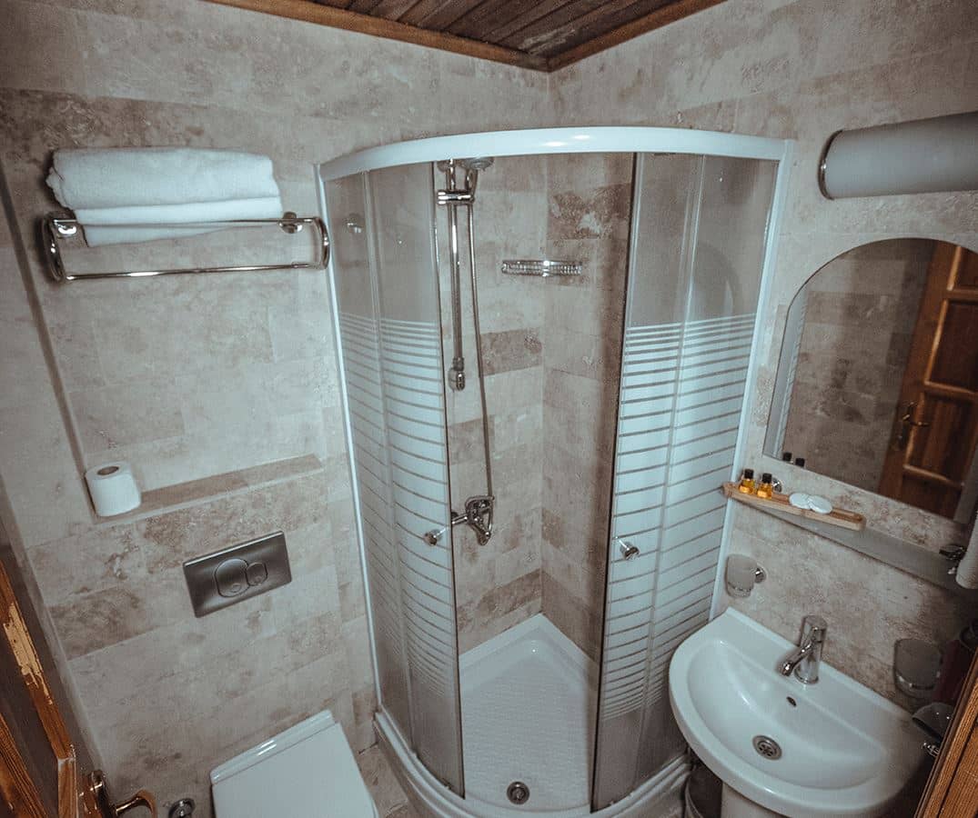 rooms-standard-room