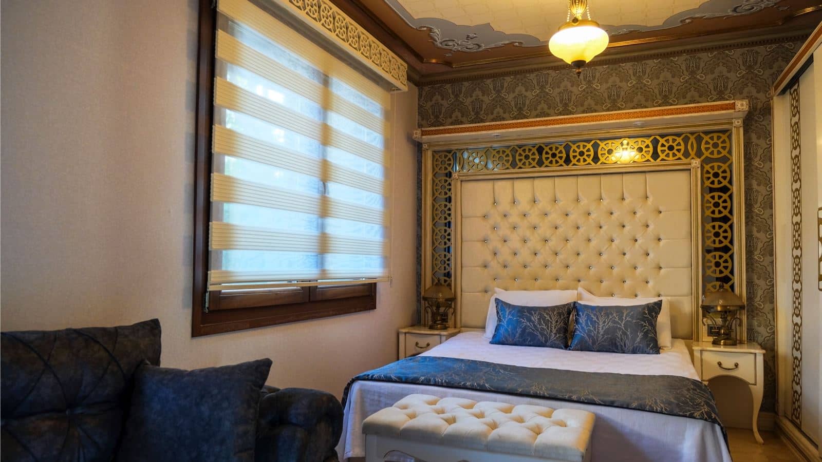 rooms-deluxe-room