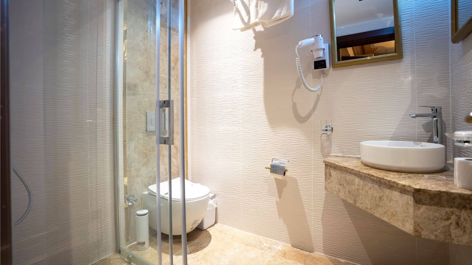 rooms-deluxe-room