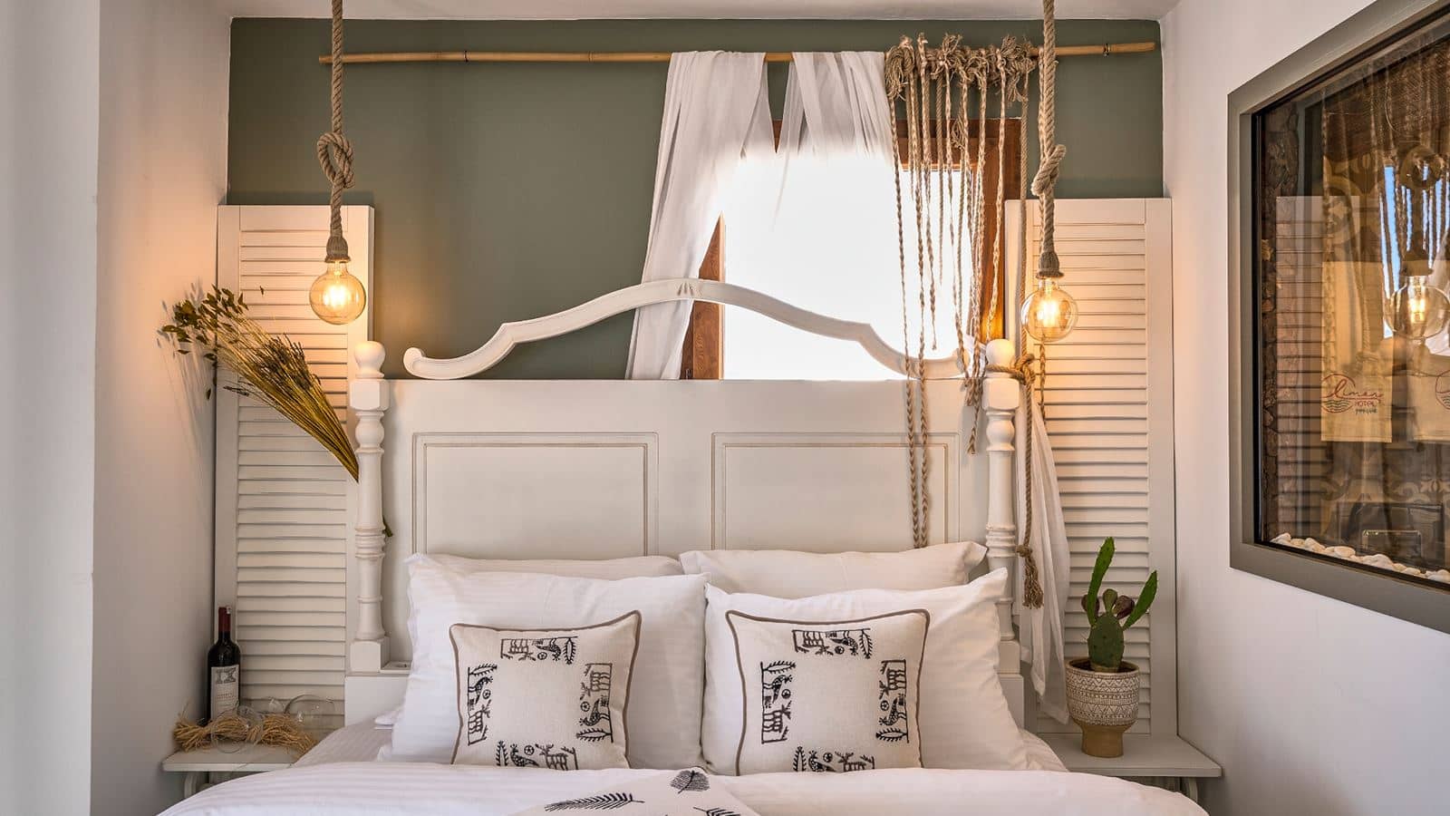rooms-seaview-room