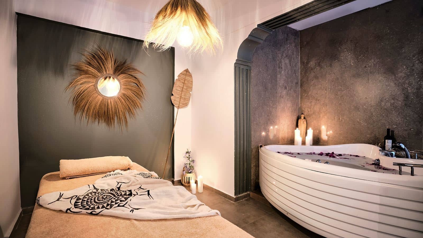 rooms-suit-with-jacuzzi