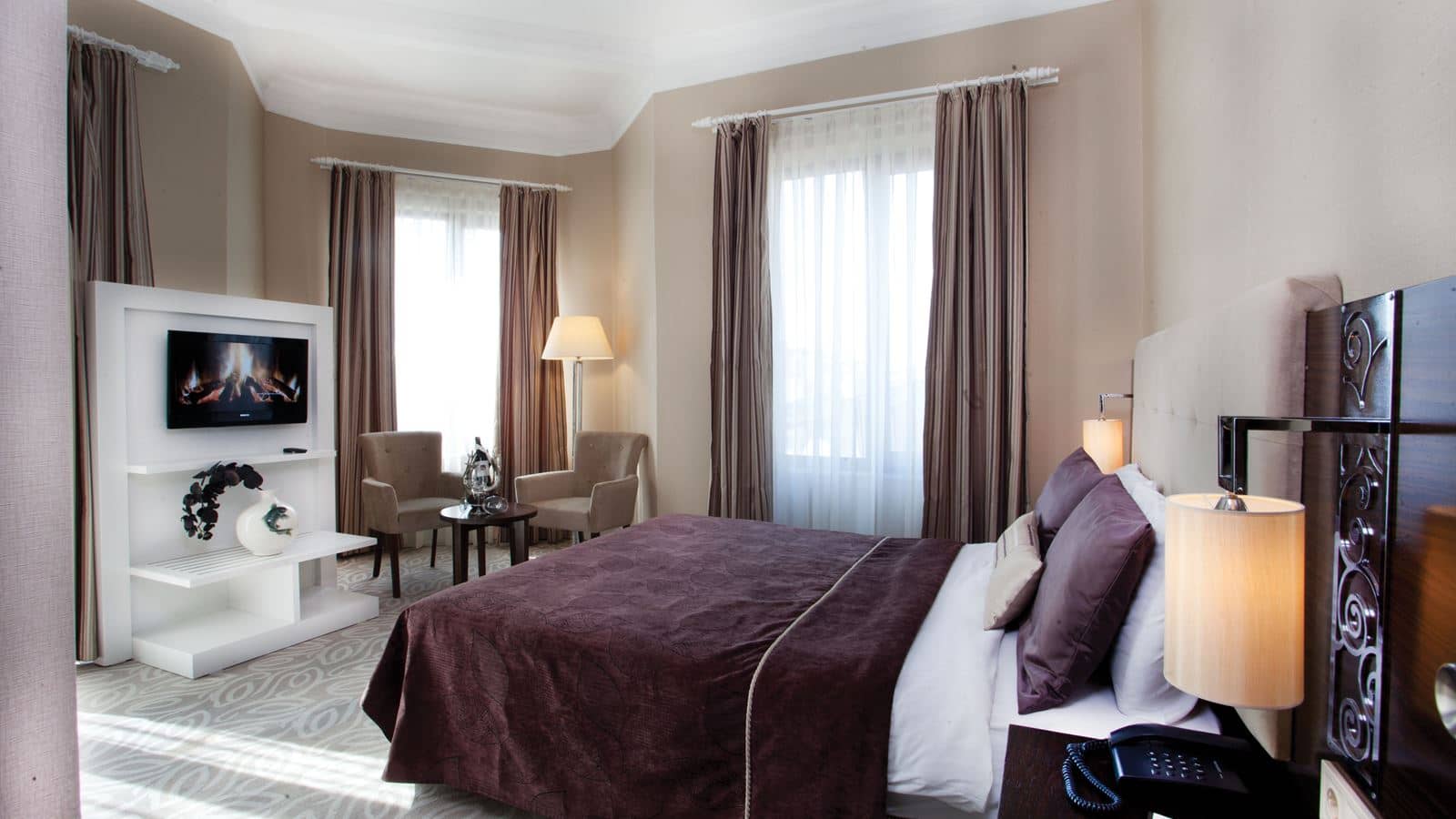 rooms-family-room-standard