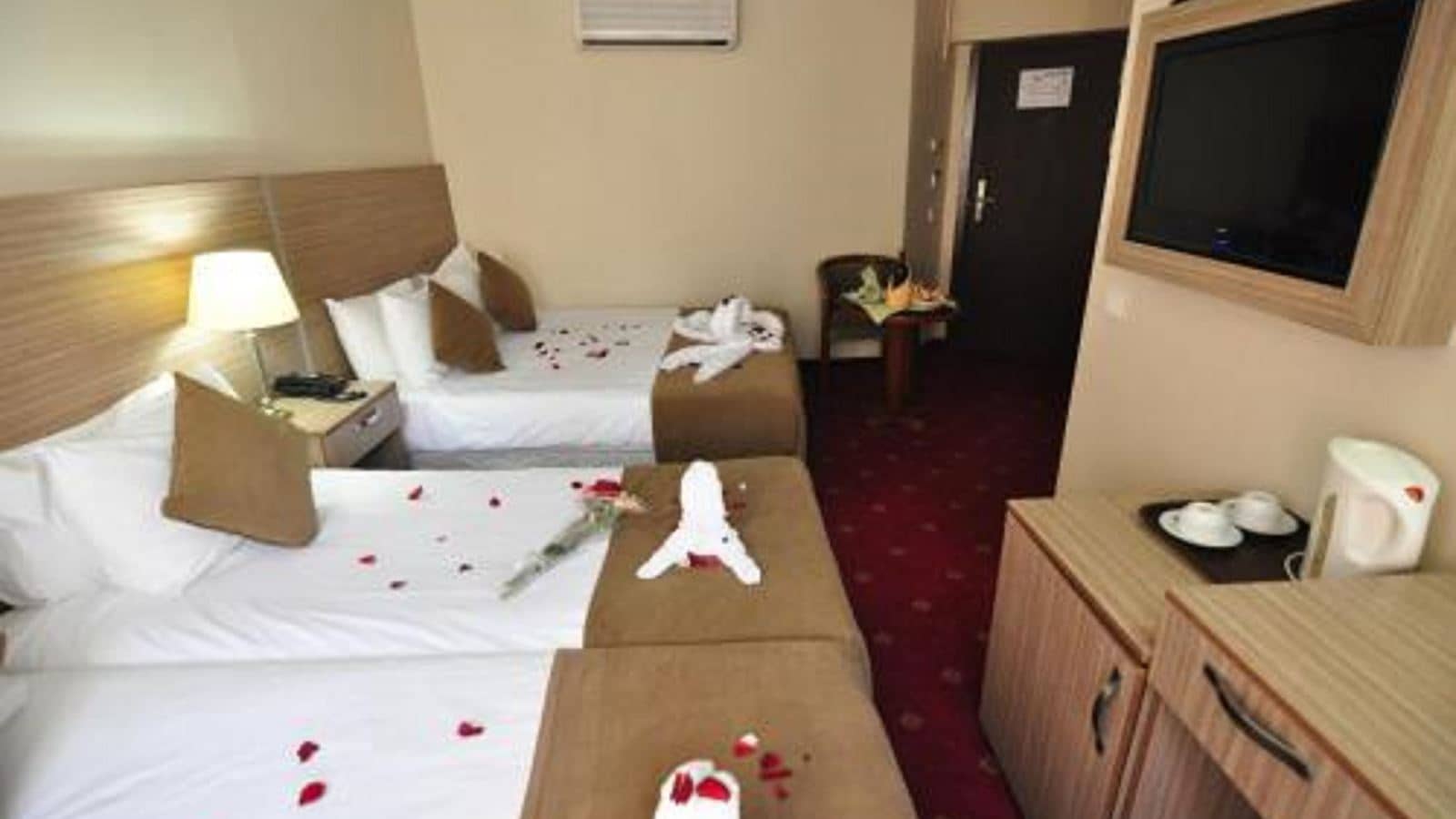 rooms-family-room-standard