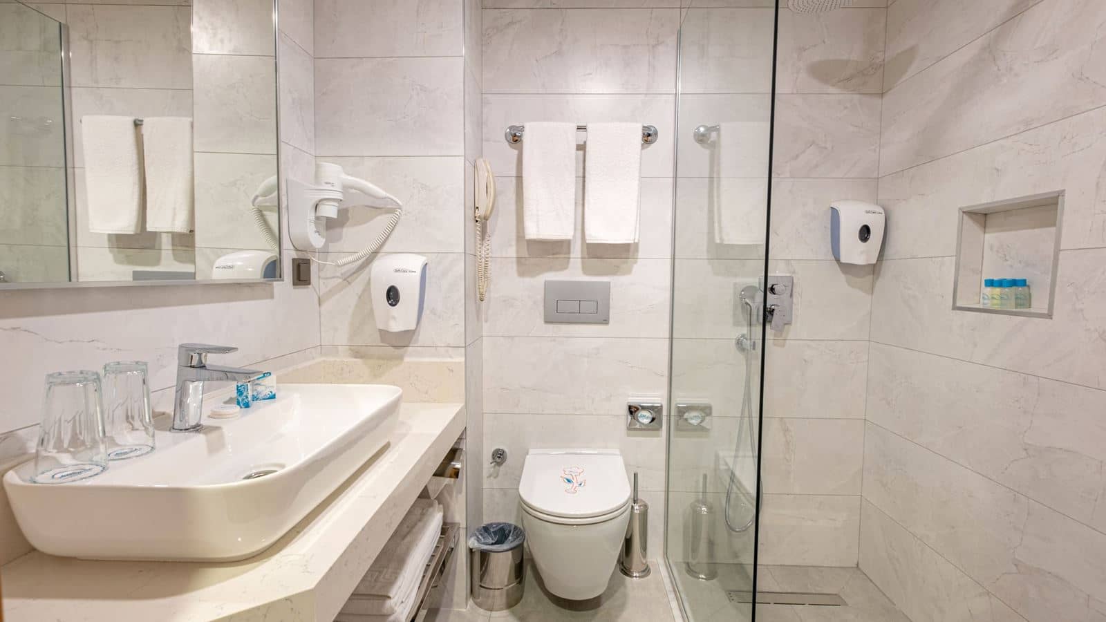 rooms-standard-room-land-view