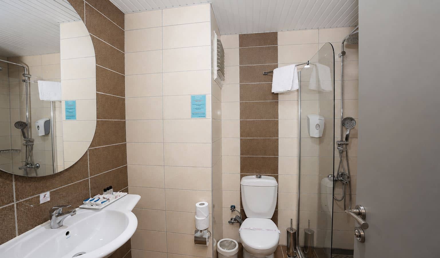 rooms-standard-room