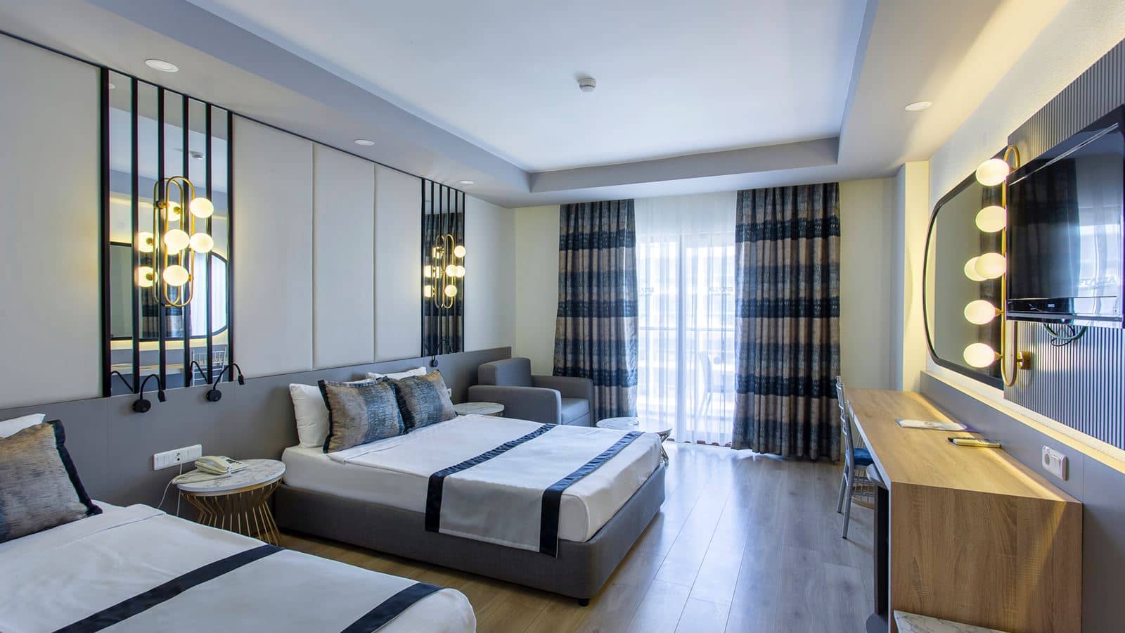 rooms-aqua-standard-room
