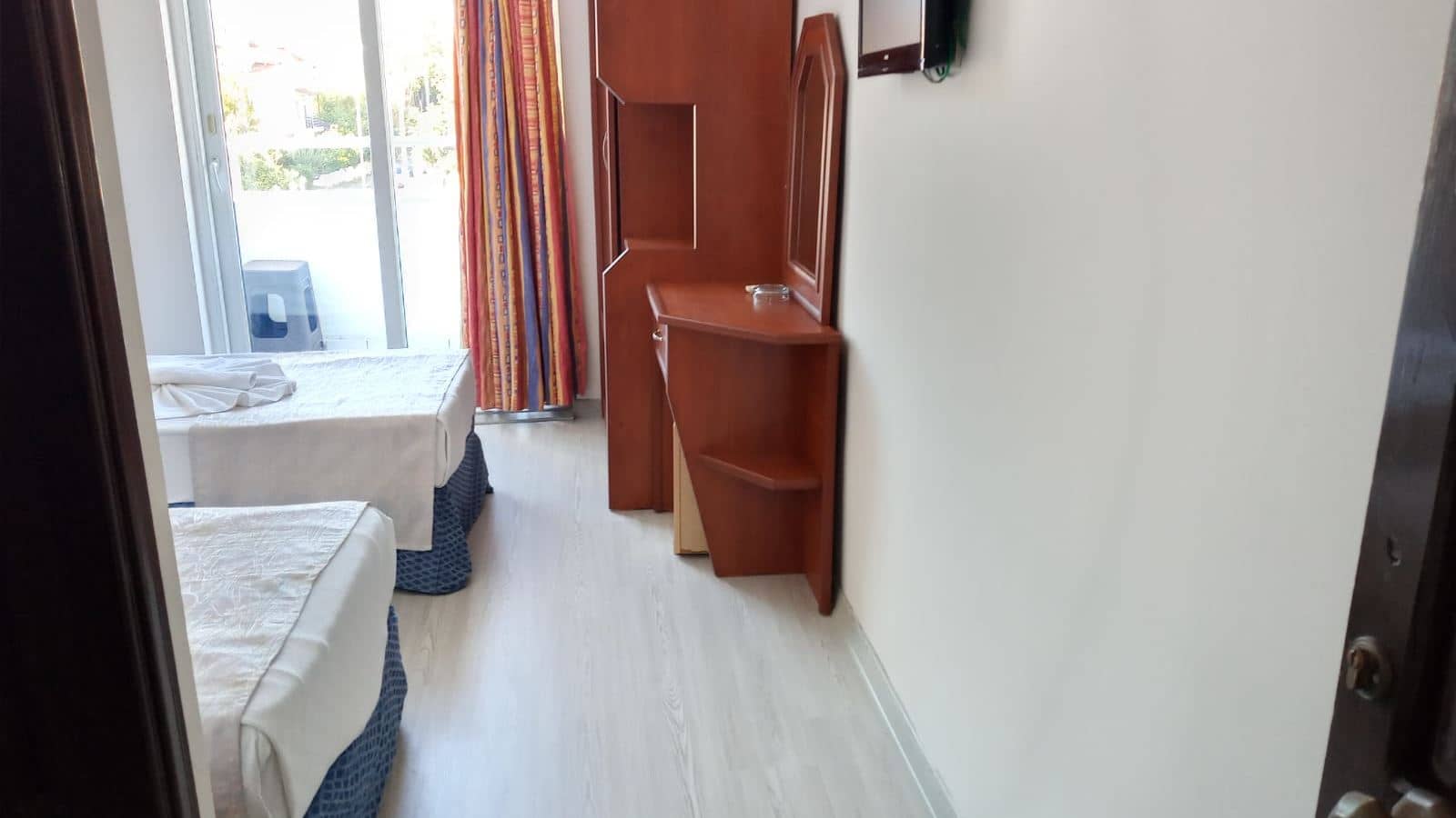 rooms-standard-room