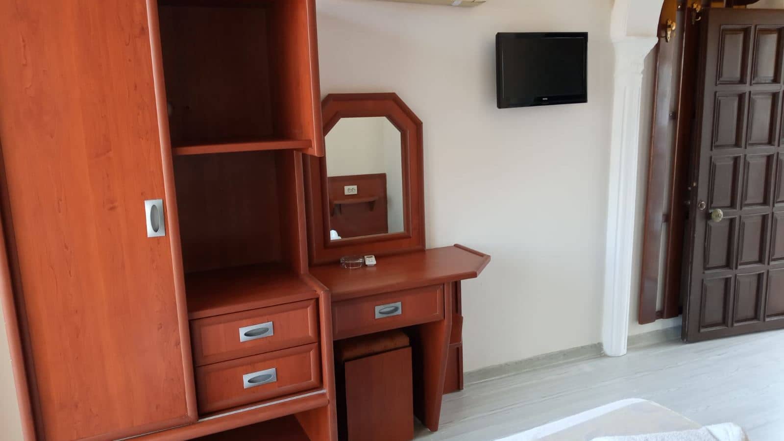 rooms-standard-room