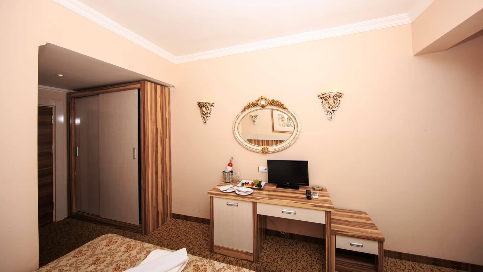 rooms-standard-room