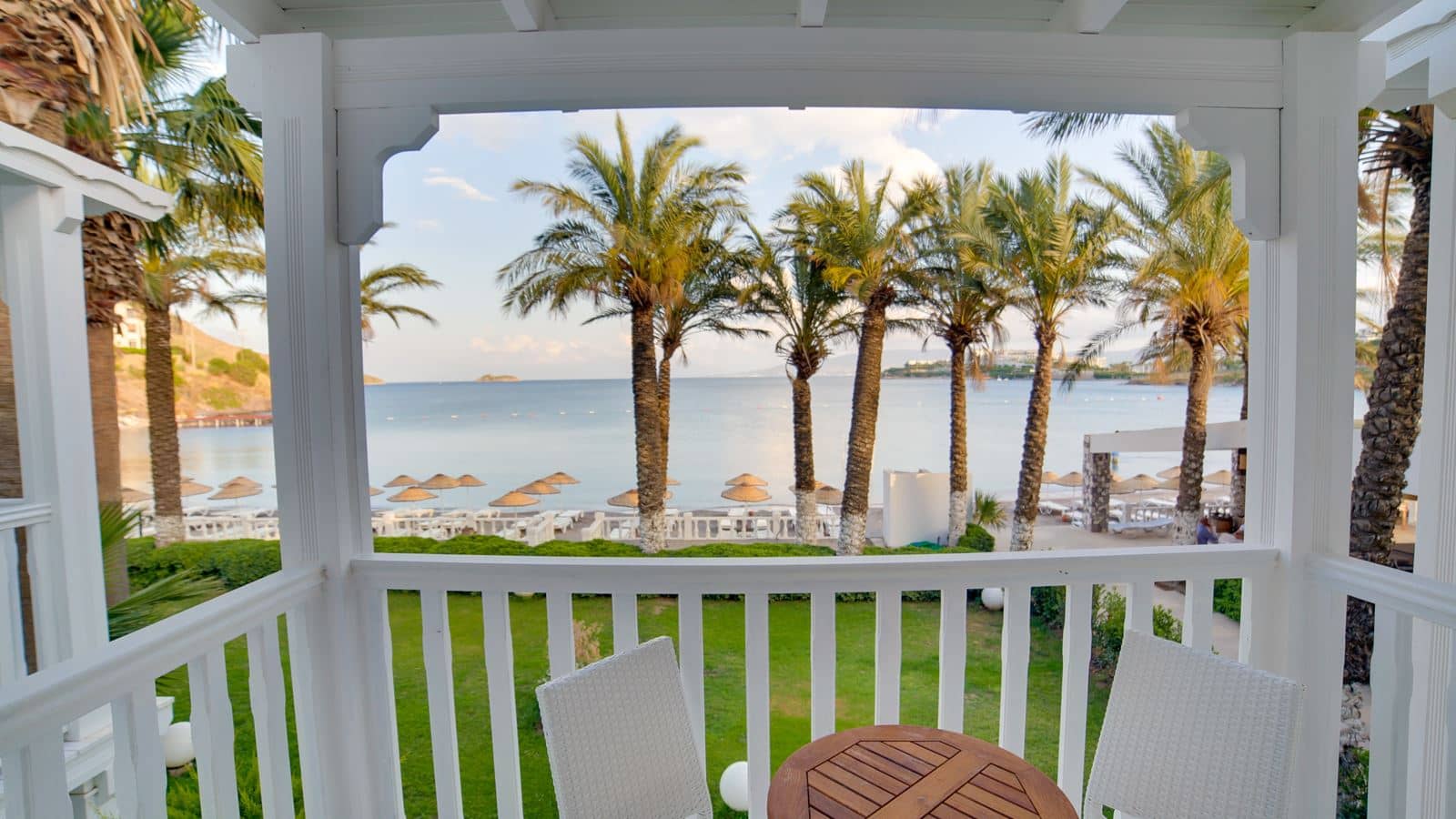 rooms-family-room-sea-view