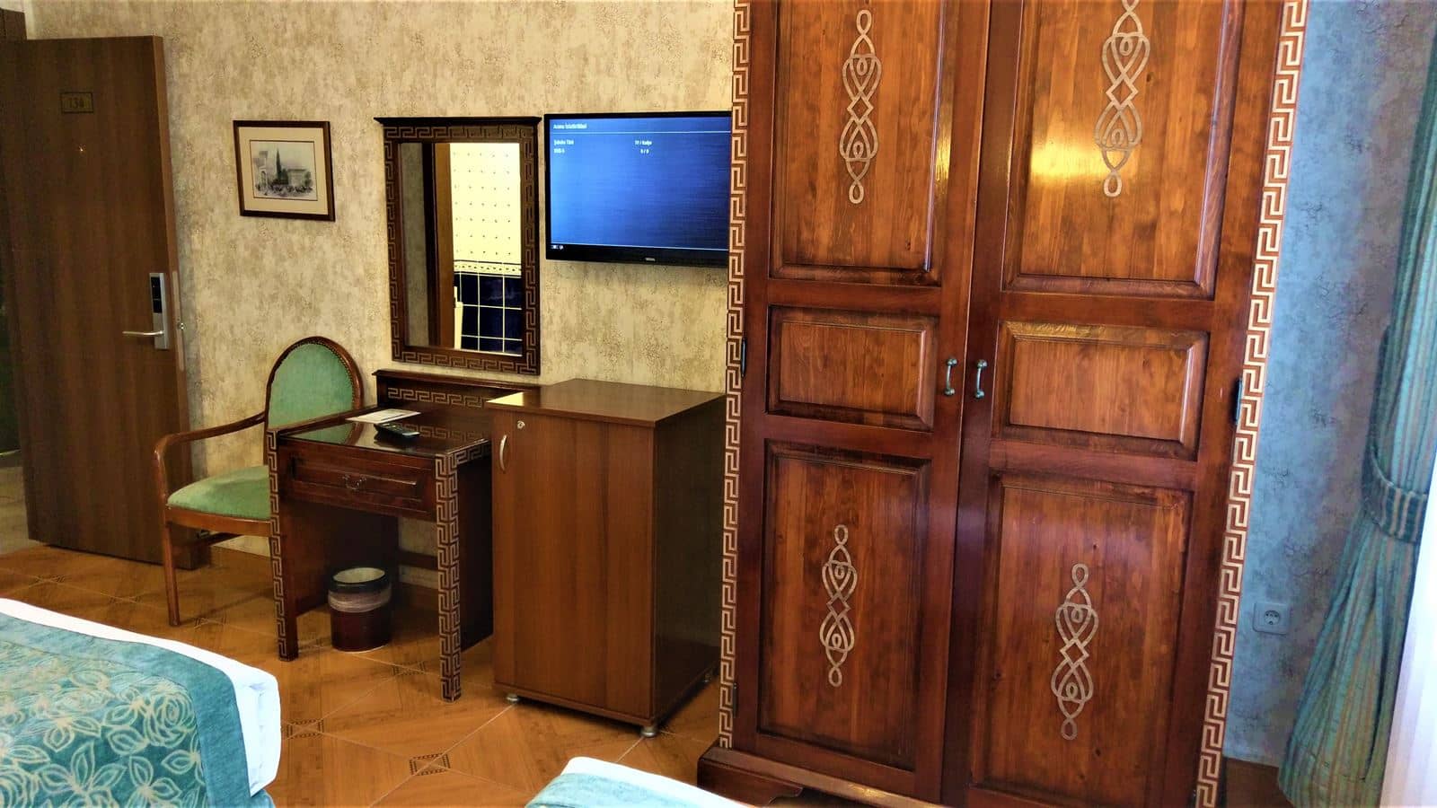 rooms-family-room-deluxe