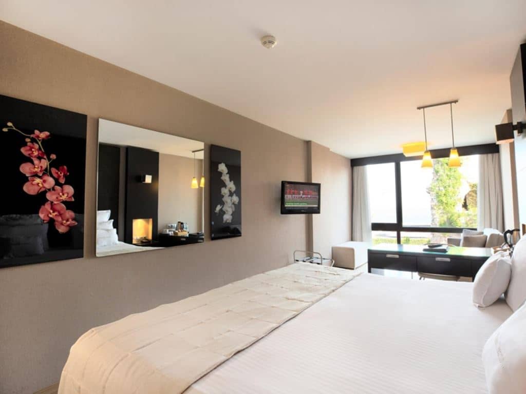rooms-superior-room-partiel-sea-view