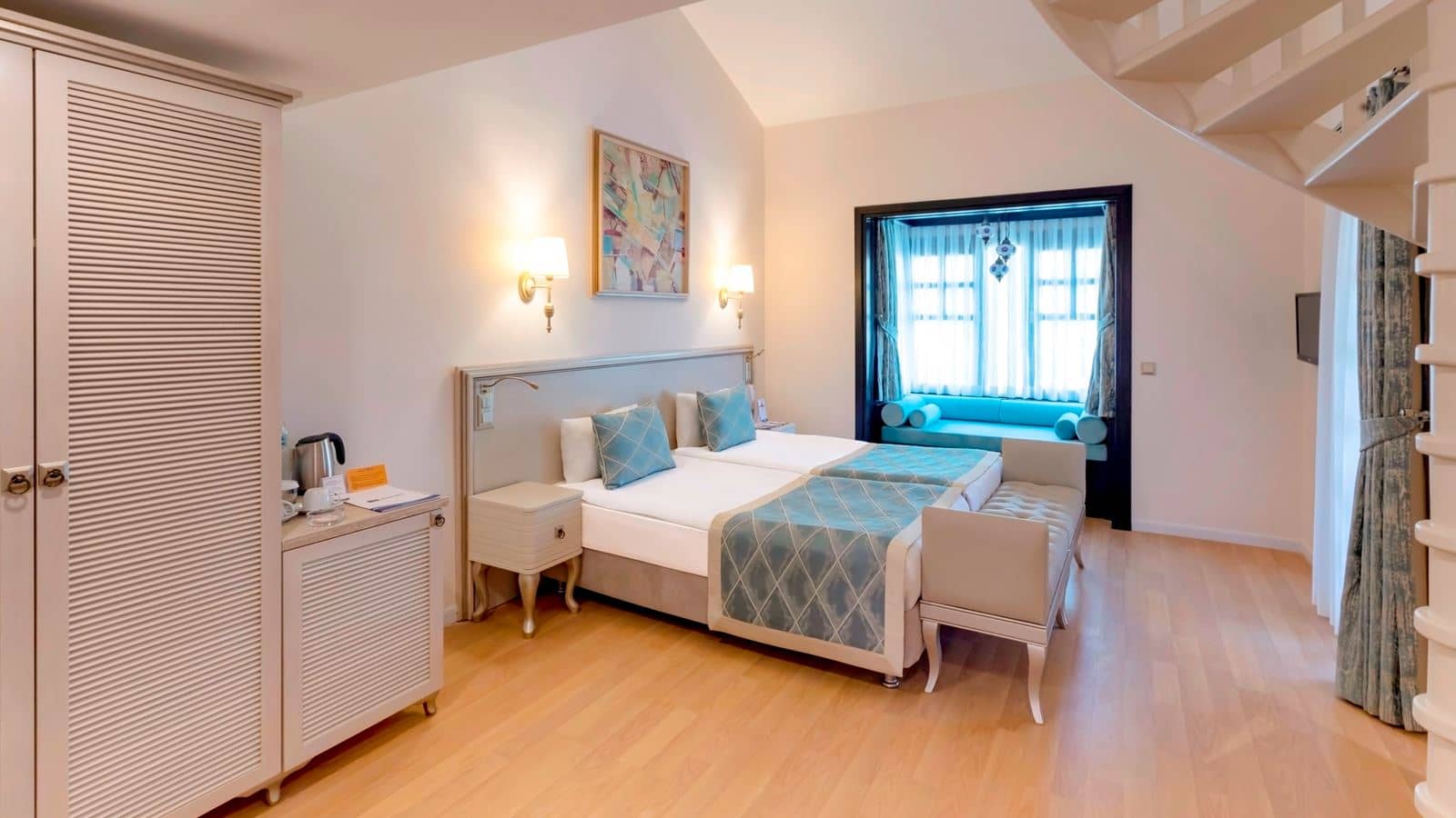 rooms-club-jacuzzi-dublex