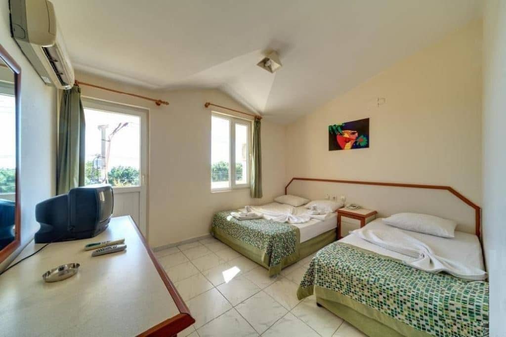 rooms-standard-room