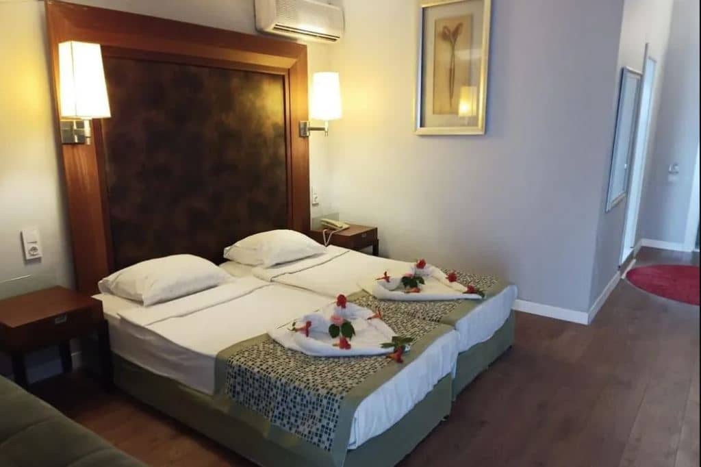 rooms-family-room