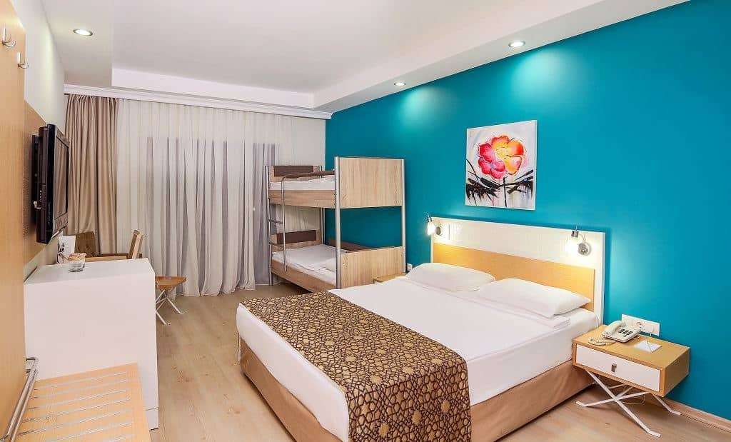 rooms-standard-room-land-view-with-bunkbed