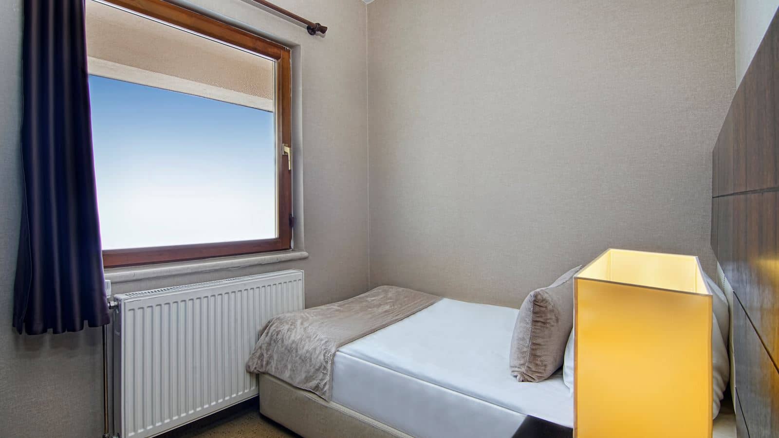 rooms-deluxe-room