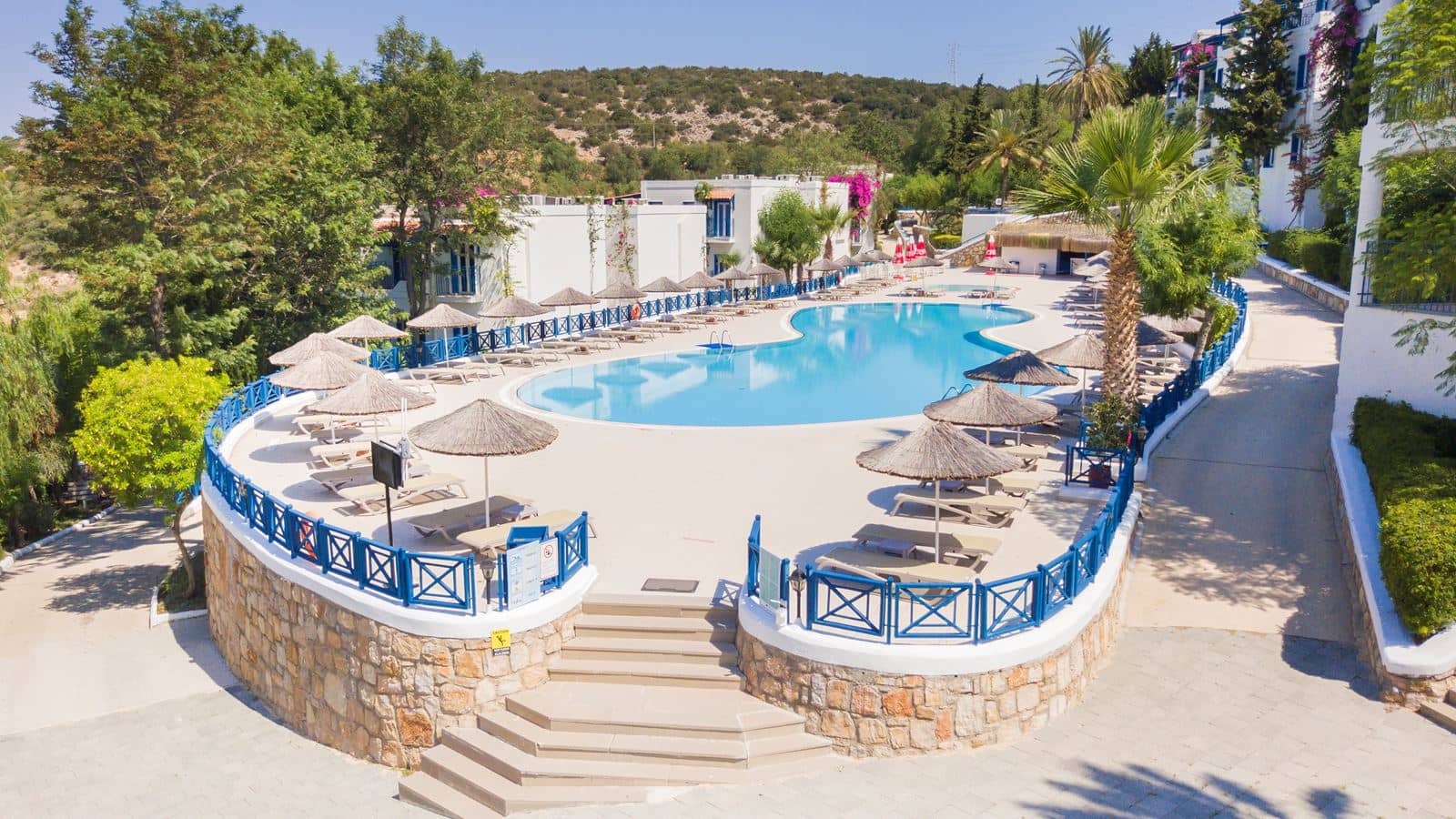 pools-outdoor-pool