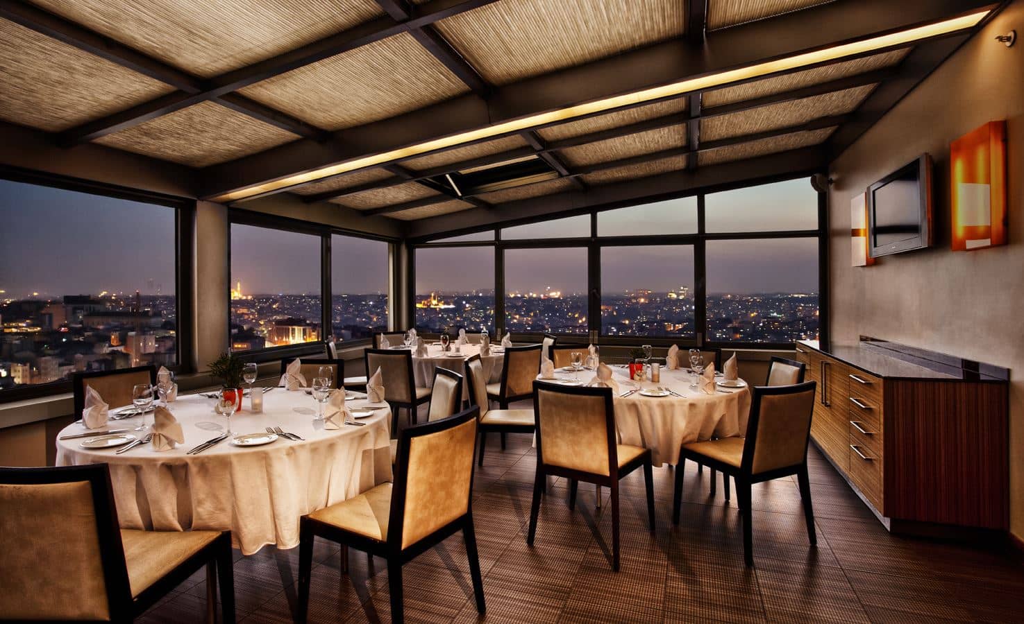 restaurants-terrace-loranje-restaurant