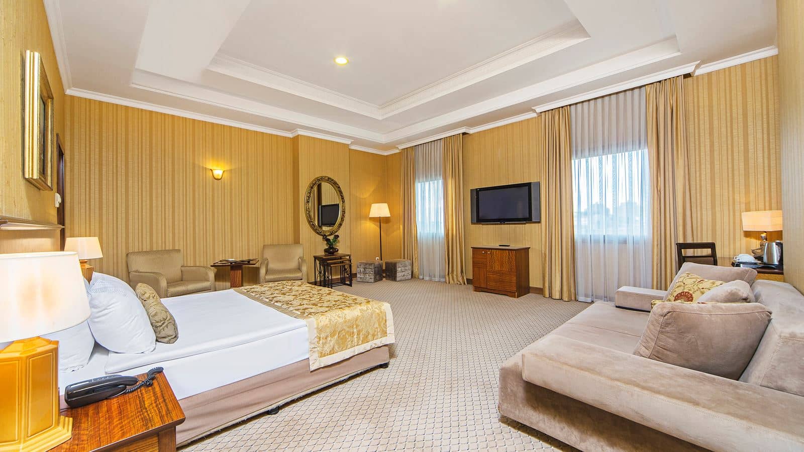 rooms-room-luxury-city-view