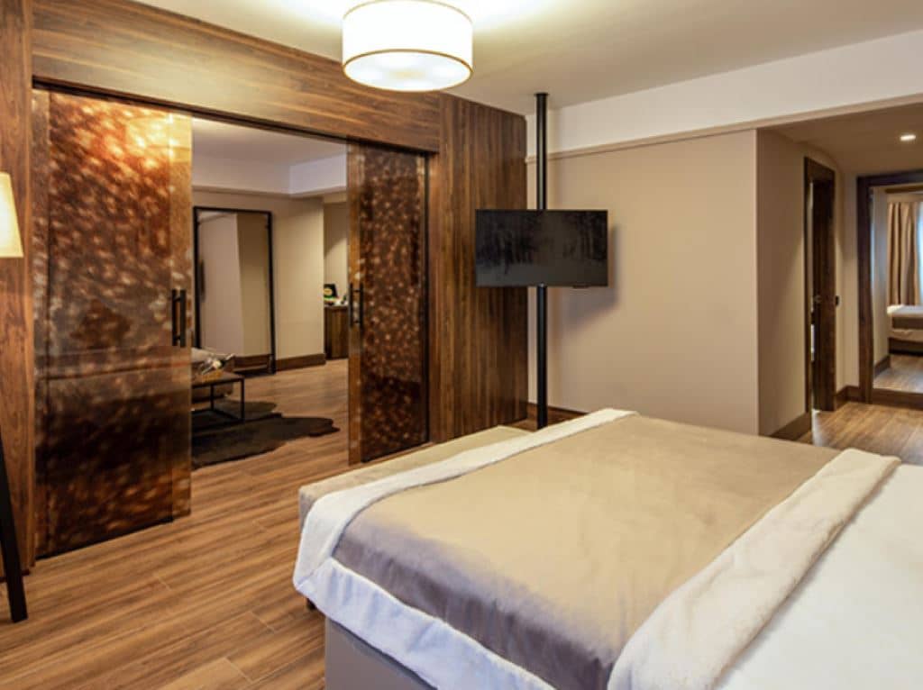 rooms-grand-suit