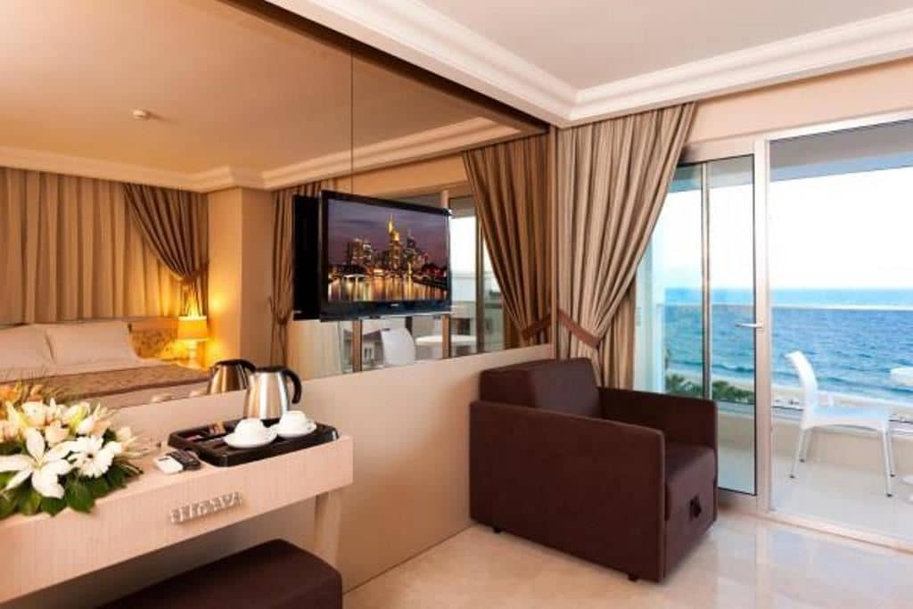 rooms-xn-club-suite