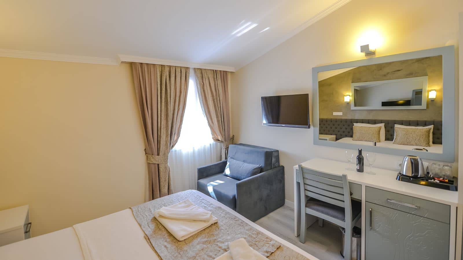 rooms-standard-room