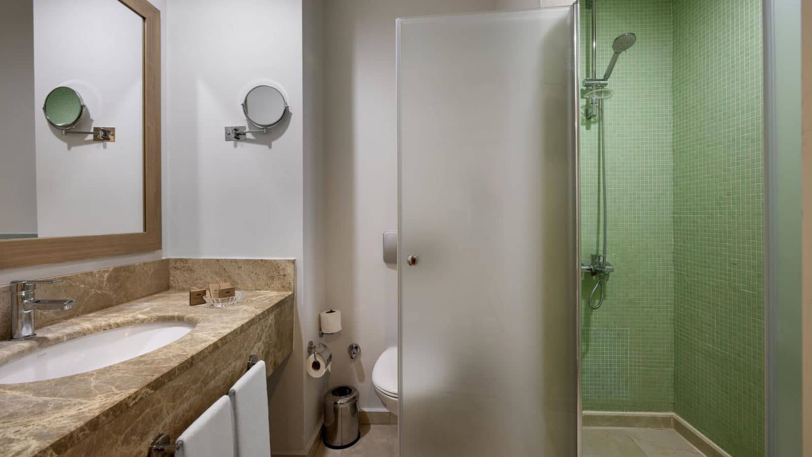 rooms-hotel-standard-room