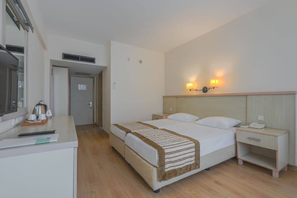 rooms-standard-room