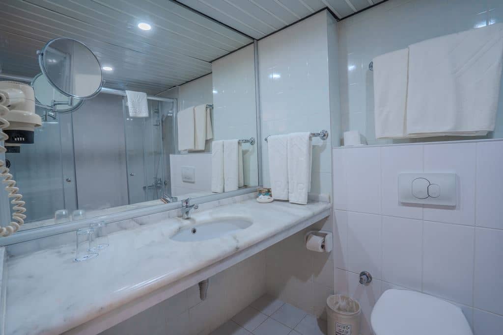 rooms-standard-room