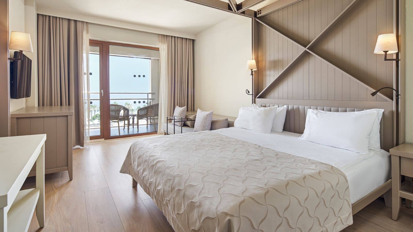 rooms-standard-room-sea-view-main-building