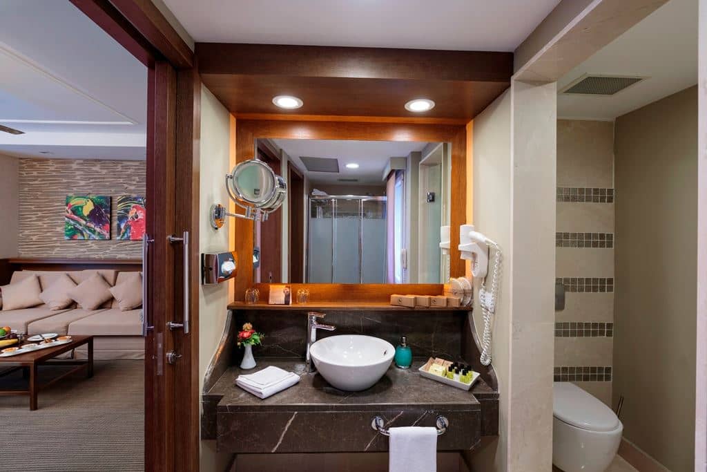 rooms-suite-room