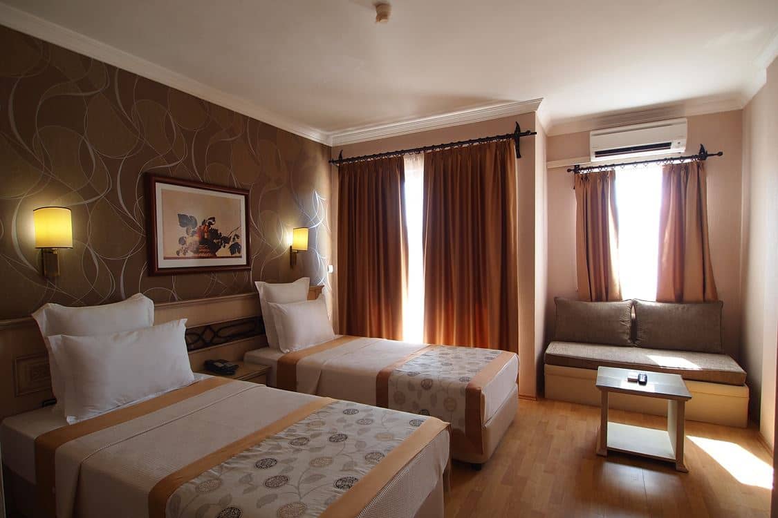 rooms-standard-room