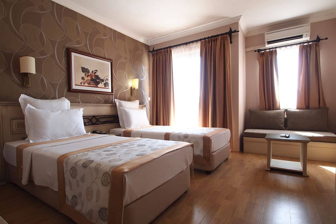 rooms-standard-room