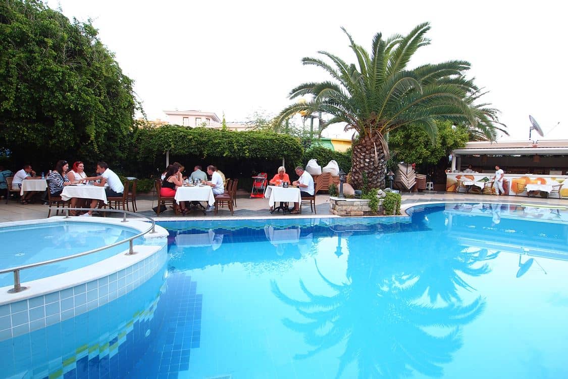 pools-outdoor-pool