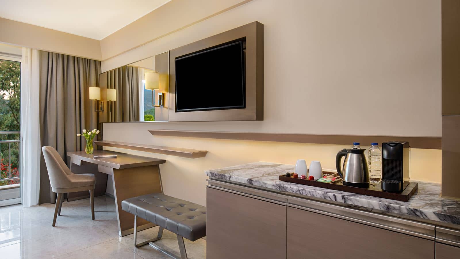 rooms-deluxe-land-view