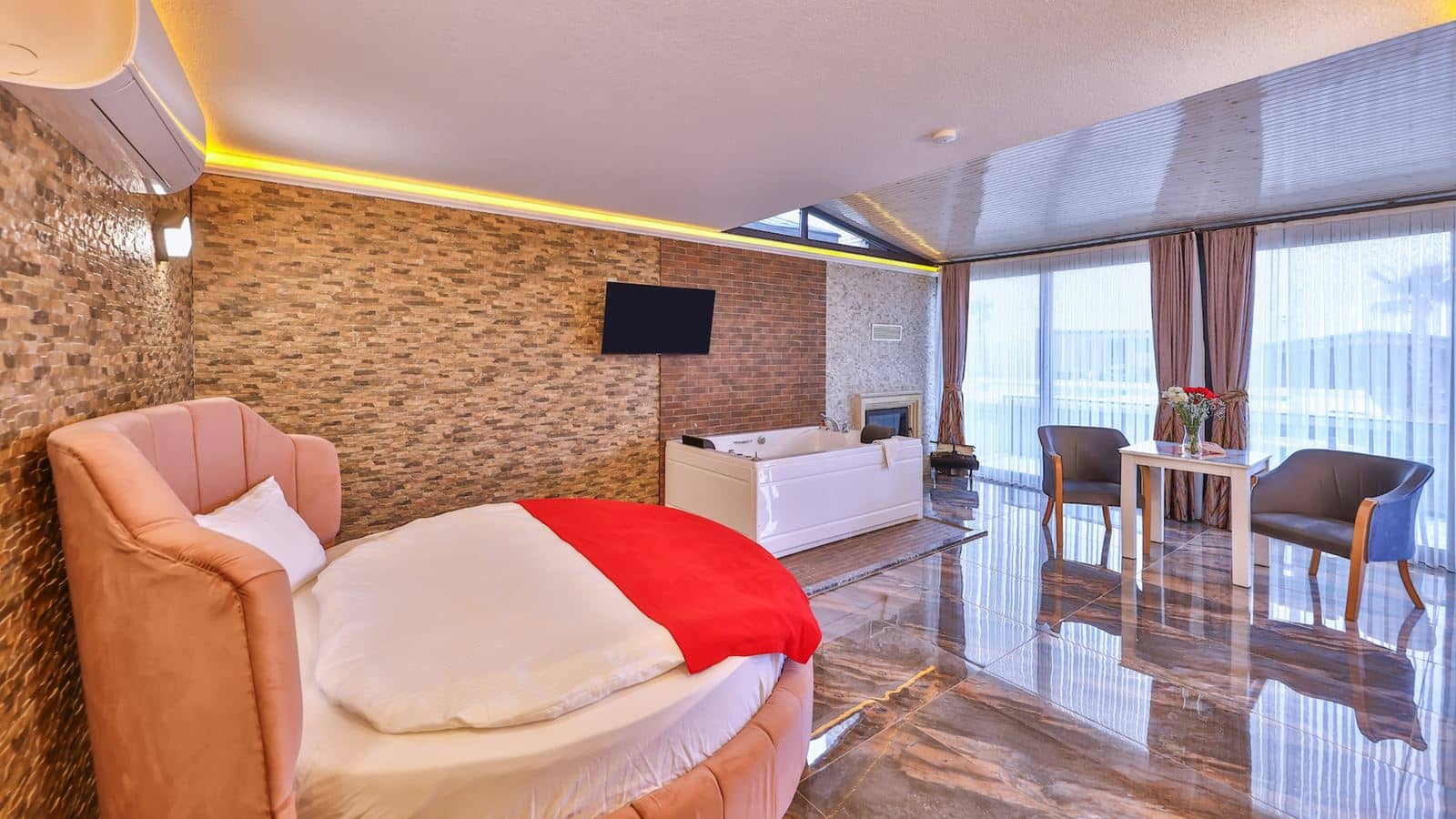 rooms-deluxe-room-with-hammam-pool-and-garden-view-fireplace-and-jacuzzi