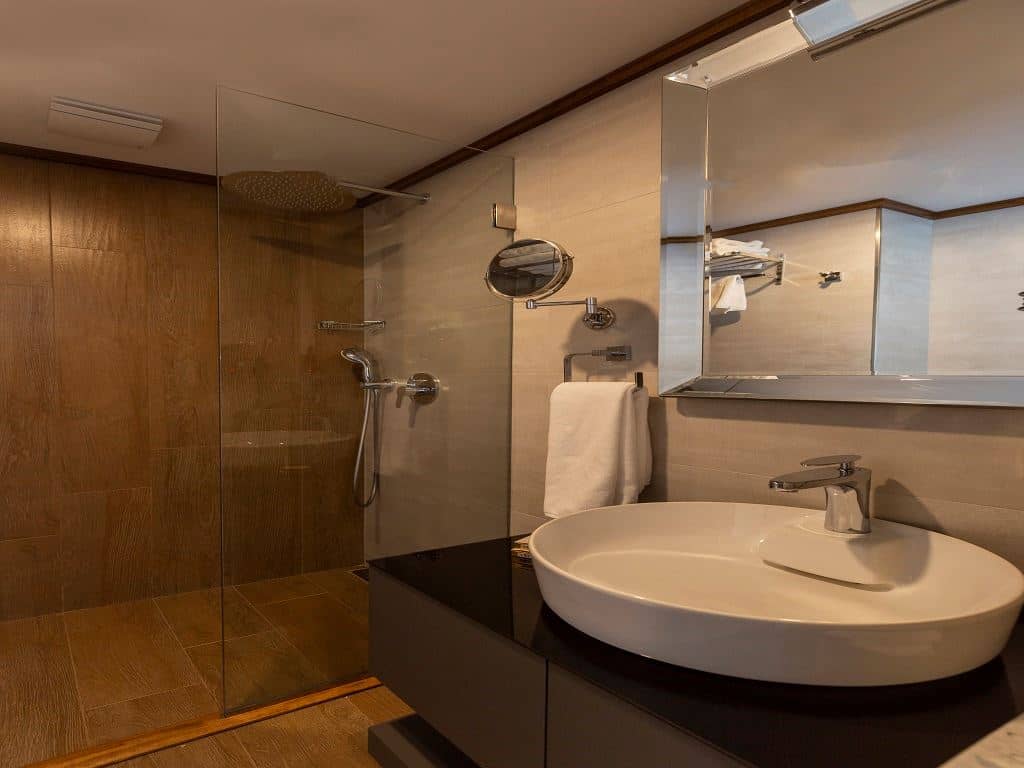 rooms-junior-suite-1+1-balkonlu-bahce-manzarali