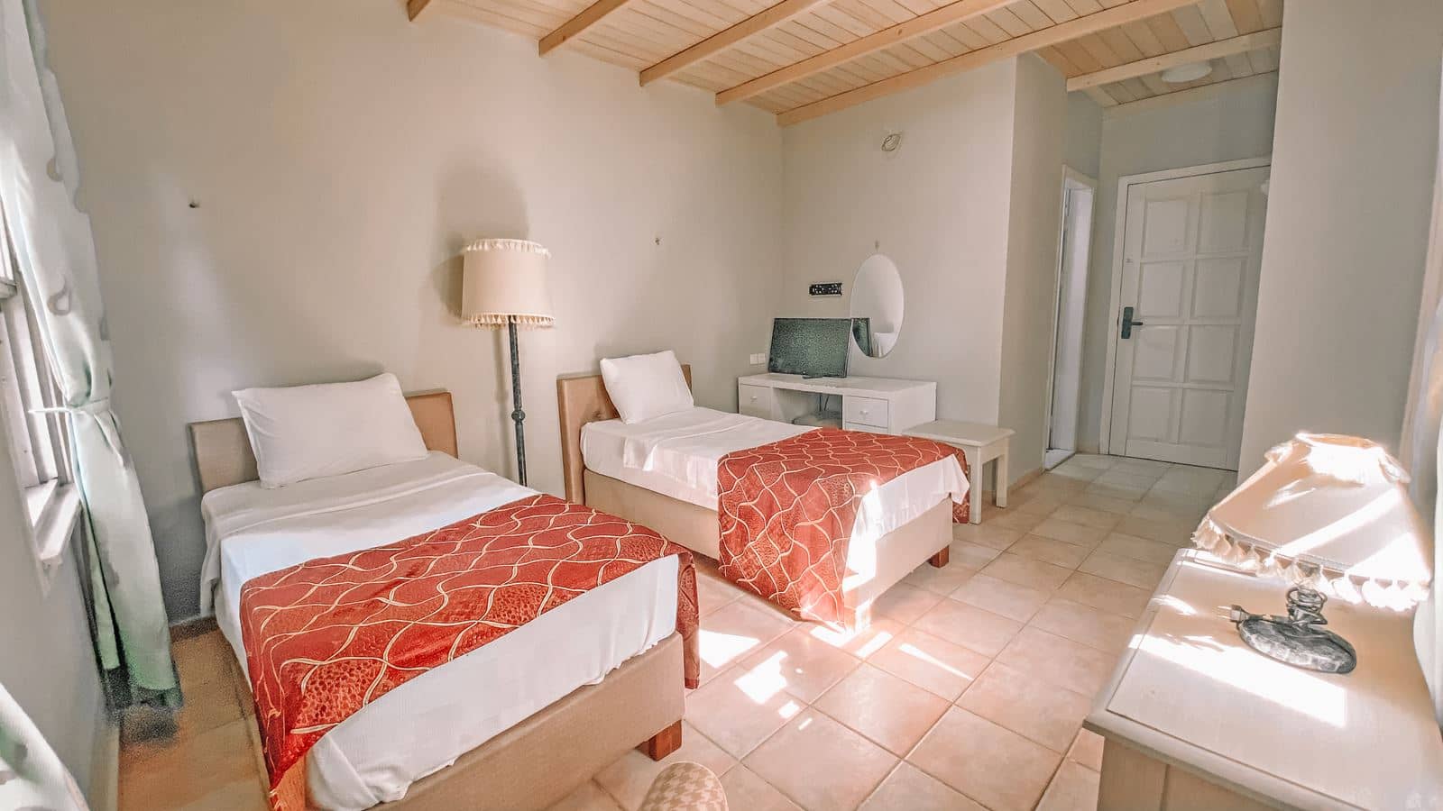 rooms-family-room