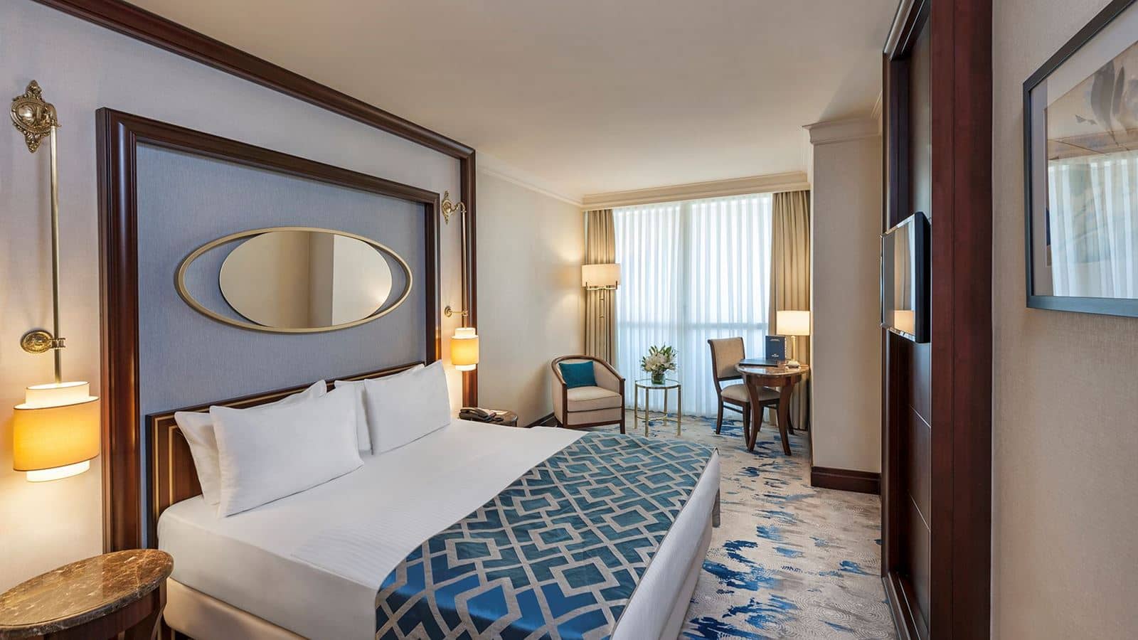 rooms-deluxe-room