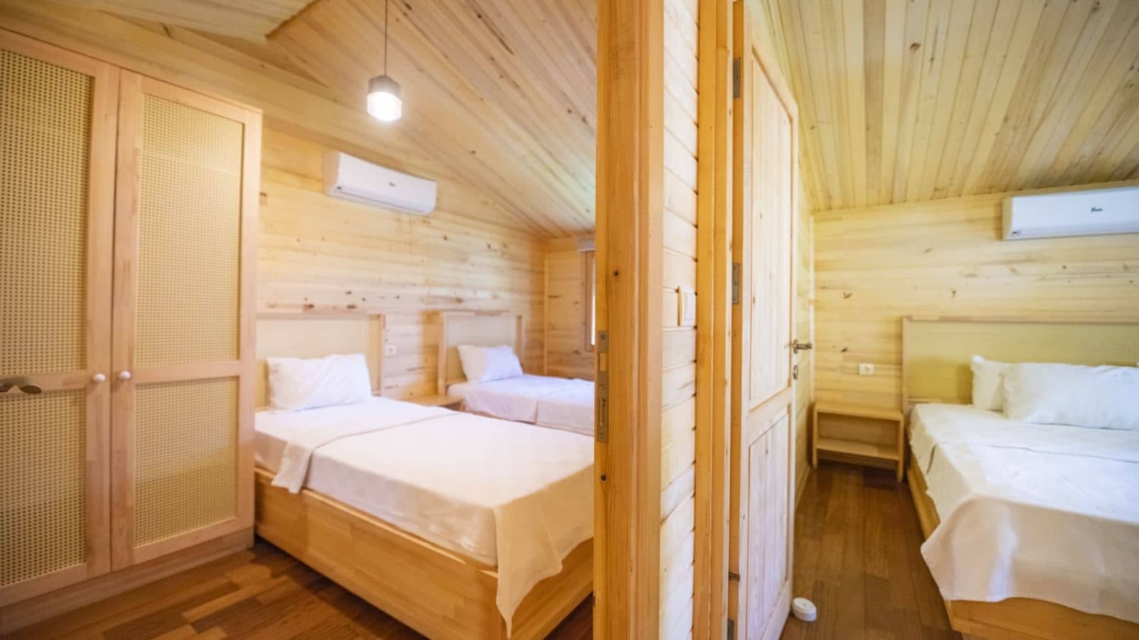 rooms-bungalow-family-room