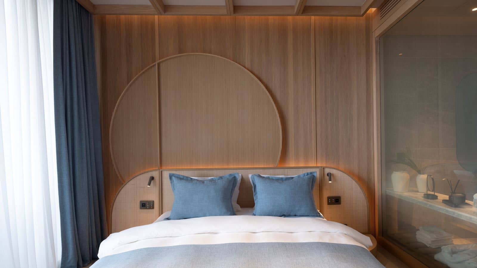 rooms-deluxe-room-garden-view
