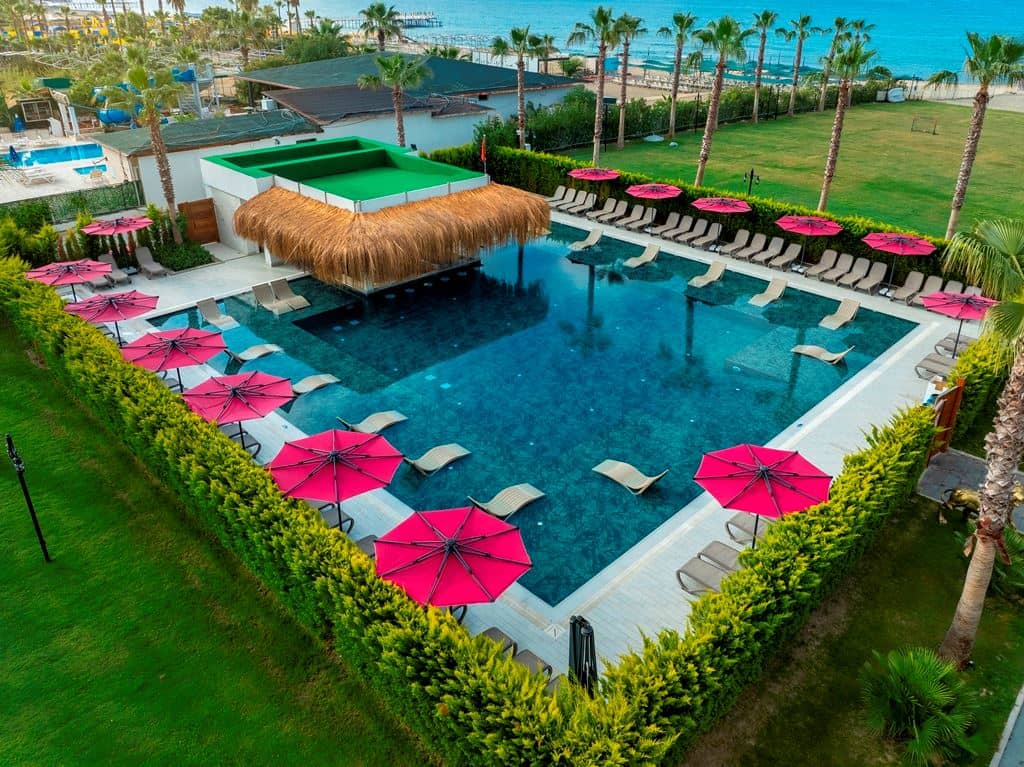 pools-outdoor-pool