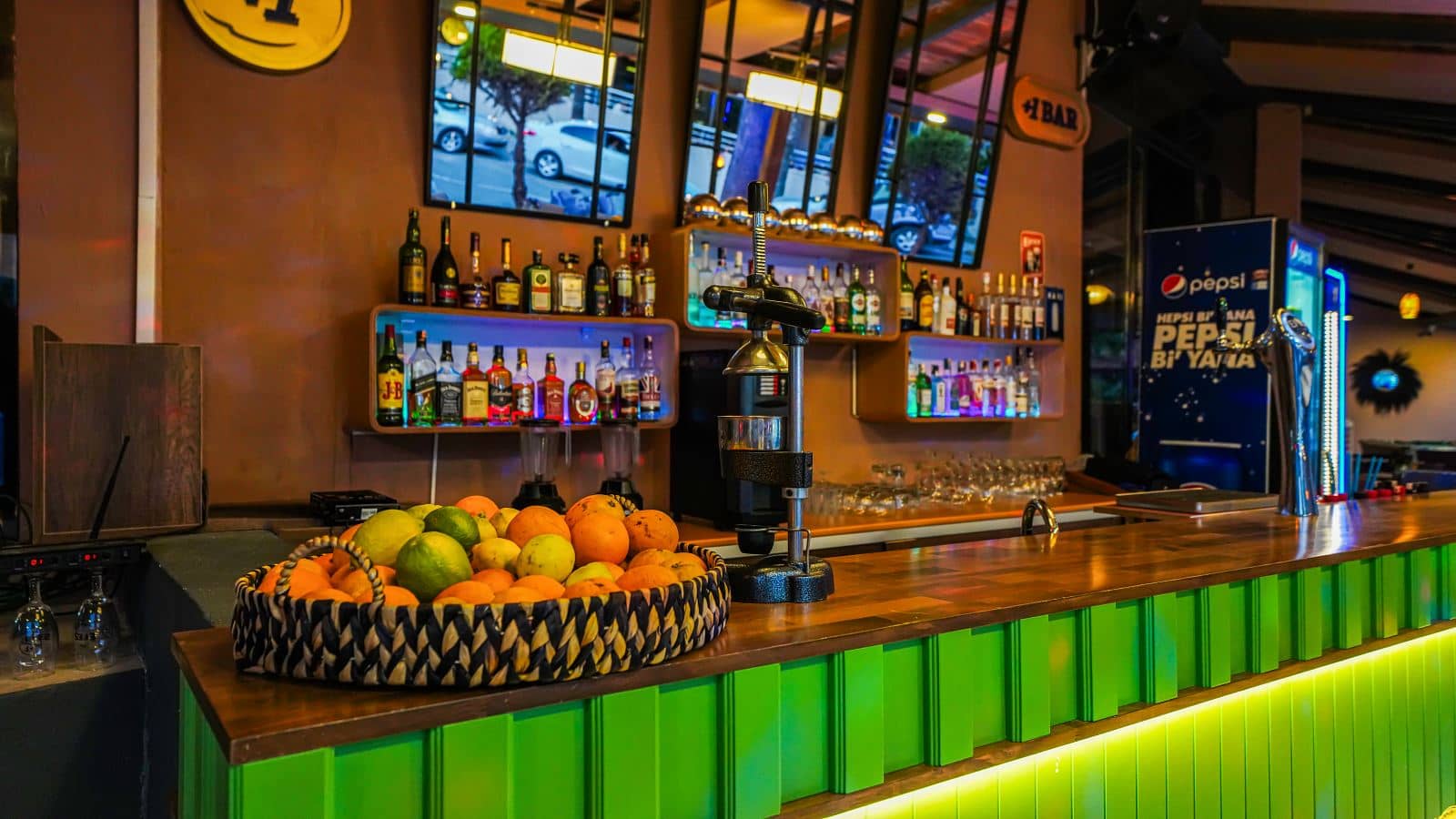 bars-pool-bar
