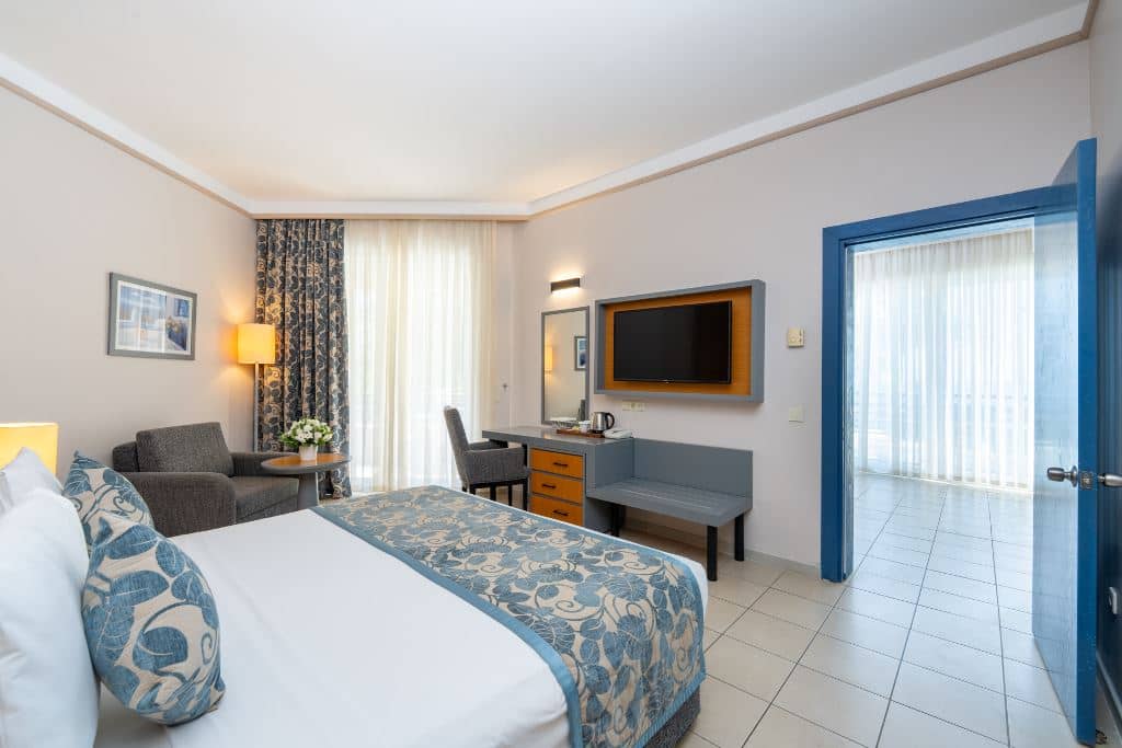 rooms-suite-room