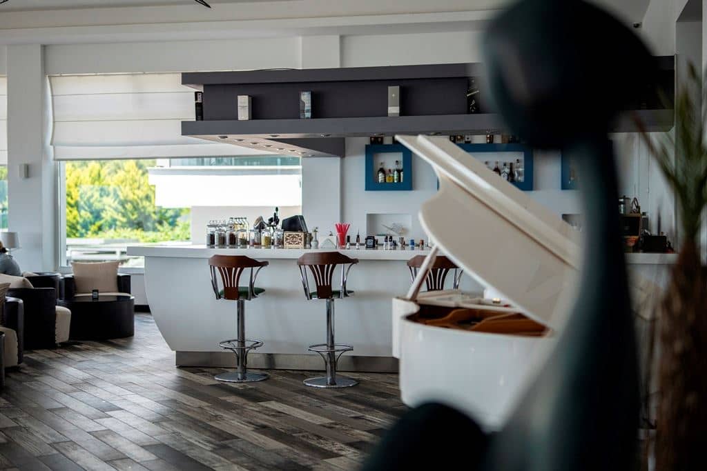 bars-piano-bar